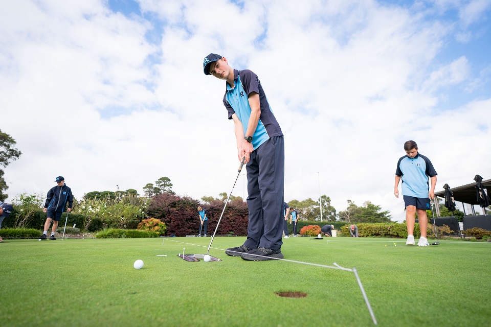 GOLF 03